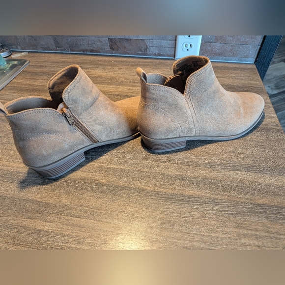 Time and Tru Women's Tan Suede Booties - Picture 2 of 4
